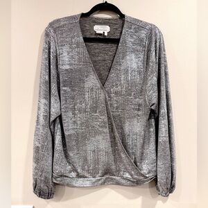🔥NWOT Anthropologie Women’s Silver Metallic Wrap Blouse Size M🔥